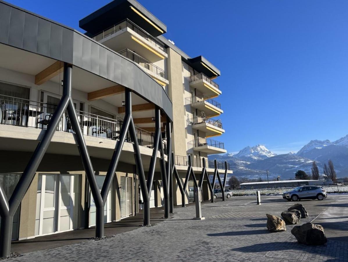 Alp Art Hotel Monthey Collombey-Muraz Ngoại thất bức ảnh